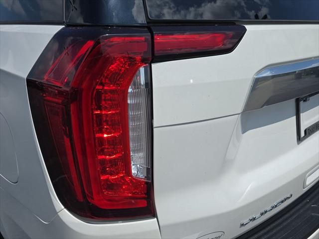 2023 GMC Yukon 4WD Denali