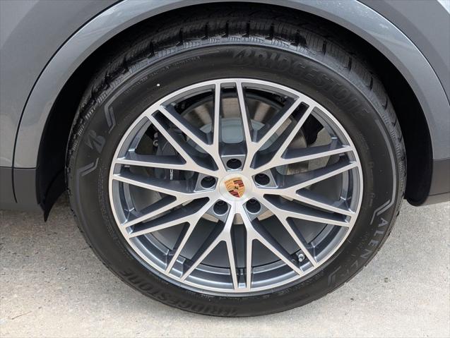 2026 Porsche Cayenne Unknown