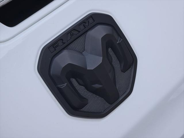 2022 Ram 1500 Laramie Crew Cab 4x4 57 Box