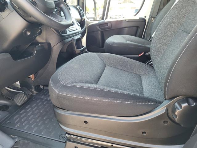 2025 Ram ProMaster 2500 Cargo Van Tradesman Low Roof 136 WB w/Pass Seat