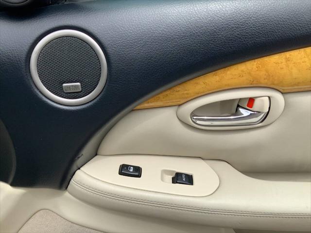 2002 Lexus SC 430 Base 2dr Convertible