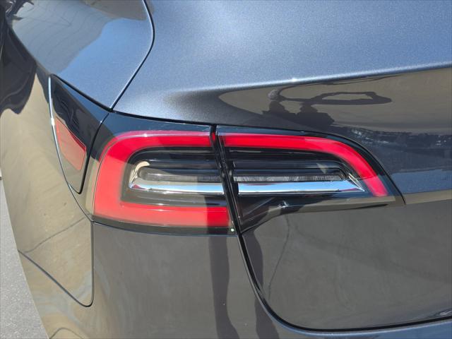 2021 Tesla Model 3 Standard Range Plus Rear-Wheel Drive