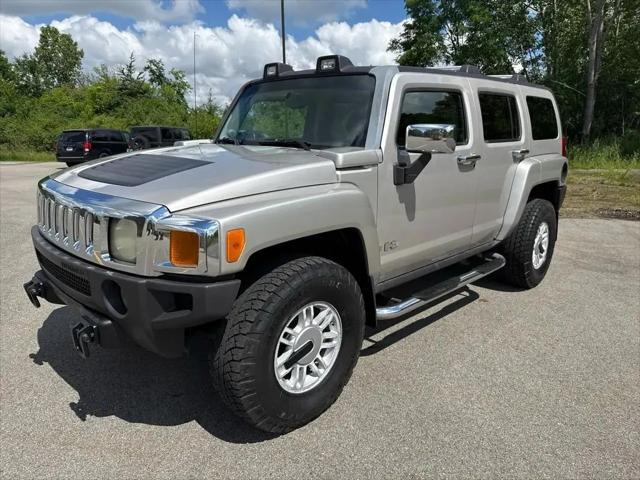 2006 HUMMER H3 Base for sale in Flint, MI