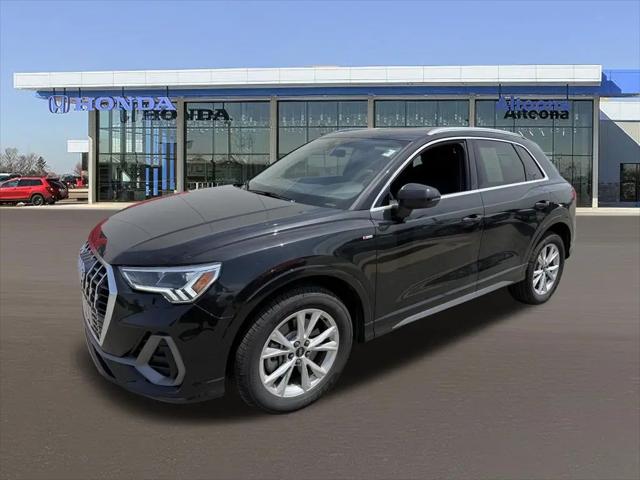 2025 Audi Q3 Premium 45 TFSI S line quattro Tiptronic for sale in Altoona, IA