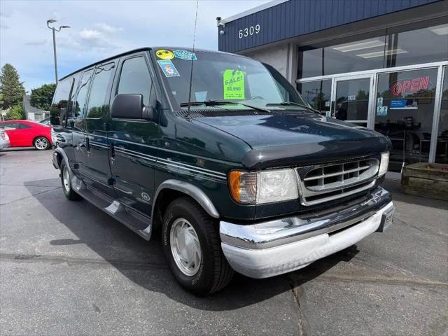 2001 Ford E-150 Recreational for sale in Milwaukee, WI
