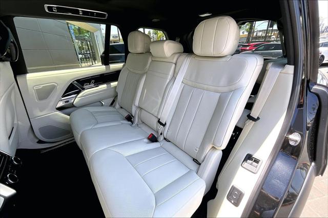 2026 Land Rover Range Rover P530 SE 7 Seat