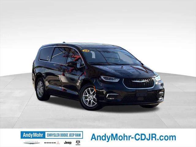 2023 Chrysler Pacifica Touring L for sale in Indianapolis, IN