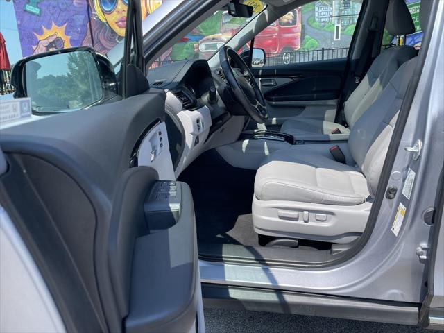 2021 Honda Pilot AWD Touring 8 Passenger