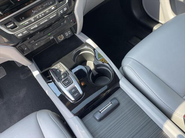 2021 Honda Pilot AWD Touring 8 Passenger