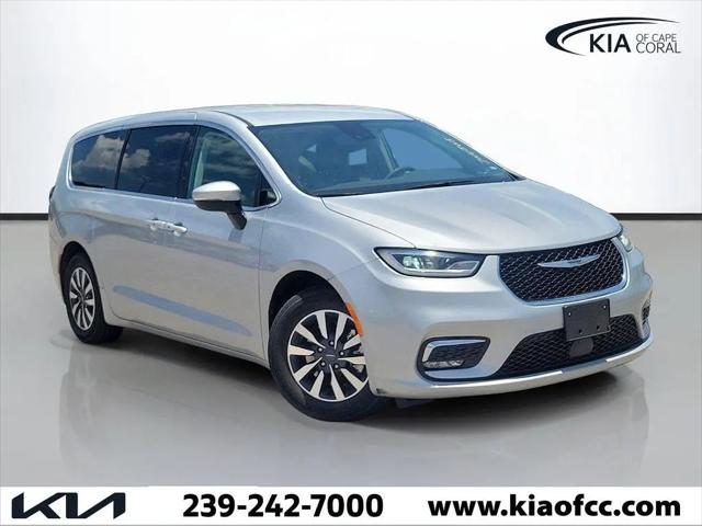 2023 Chrysler Pacifica Hybrid Touring L for sale in Cape Coral, FL