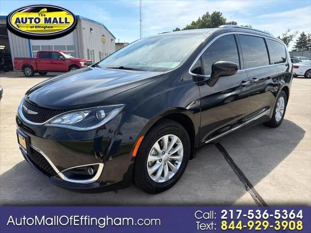 2019 Chrysler Pacifica Touring L for sale in Effingham, IL