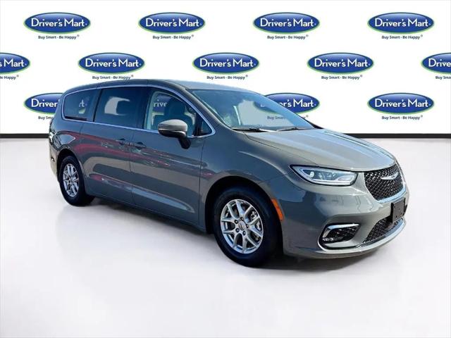2023 Chrysler Pacifica Touring L for sale in Orlando, FL