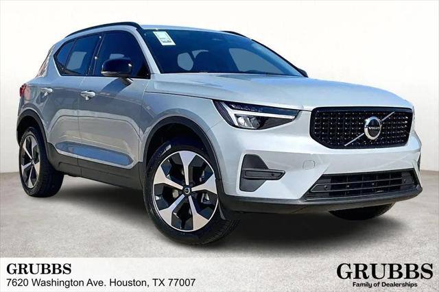 2026 Volvo XC40 Core, B4 FWD Gas mild hybrid, Dark for sale in Houston, TX