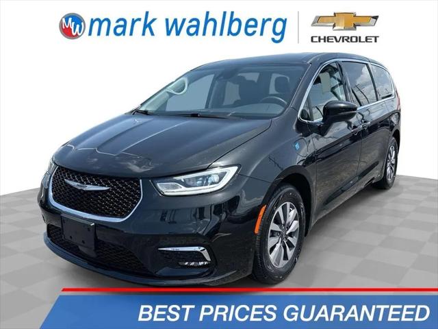 2023 Chrysler Pacifica Hybrid Touring L for sale in Columbus, OH