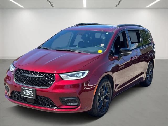 2023 Chrysler Pacifica Limited for sale in Dartmouth, MA