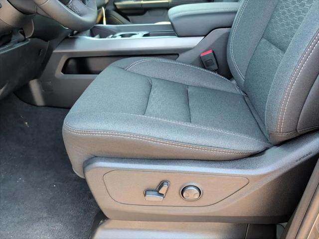2026 Ram 1500 Big Horn Crew Cab 4x4 64 Box