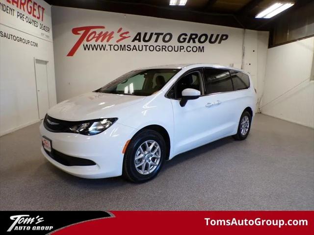 2022 Chrysler Voyager LX for sale in Des Moines, IA