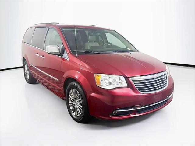 2015 Chrysler Town & Country Touring-L for sale in Grand Prairie, TX