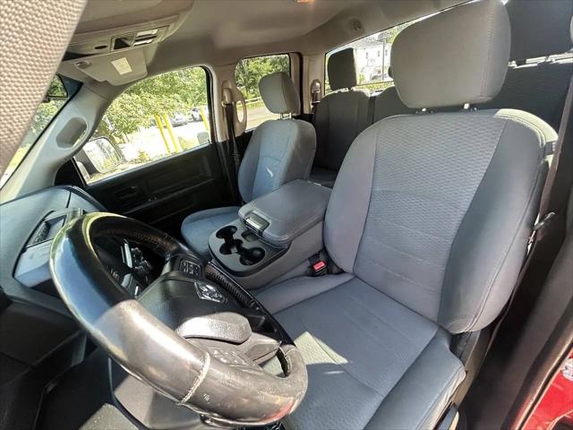 2017 Ram 1500 Express Quad Cab 4x4 6'4" Box