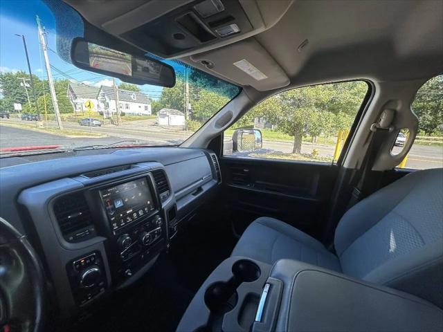 2017 Ram 1500 Express Quad Cab 4x4 6'4" Box