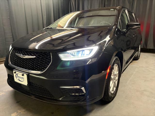 2024 Chrysler Pacifica Touring L for sale in Poncah City, OK