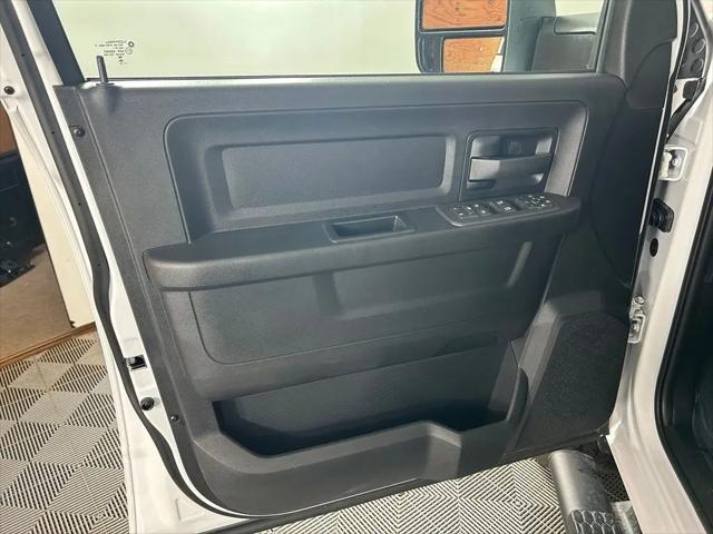 2026 Ram 2500 Black Express Crew Cab 4x4 64 Box