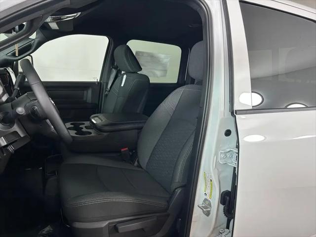 2026 Ram 2500 Black Express Crew Cab 4x4 64 Box