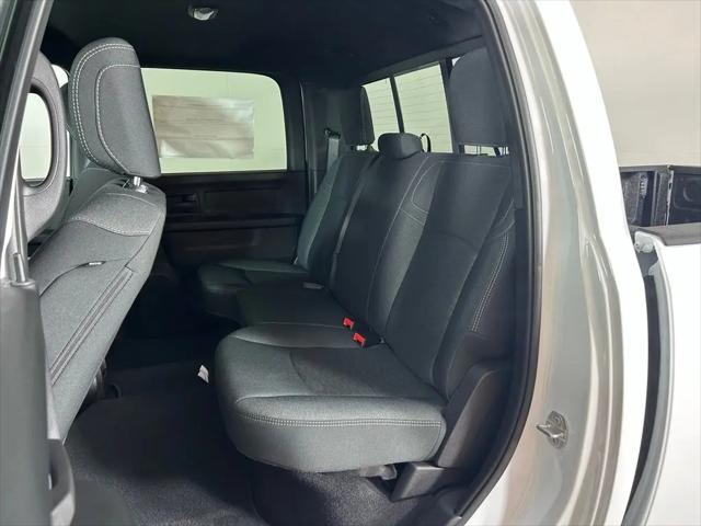 2026 Ram 2500 Black Express Crew Cab 4x4 64 Box