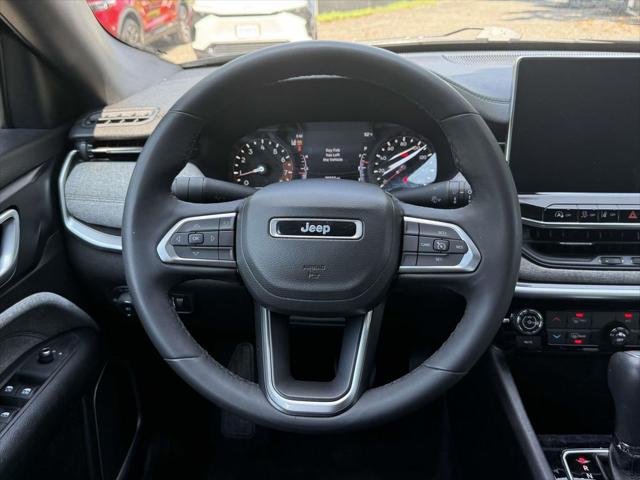 2023 Jeep Compass Latitude Lux FWD