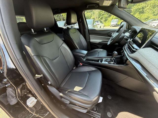2023 Jeep Compass Latitude Lux FWD