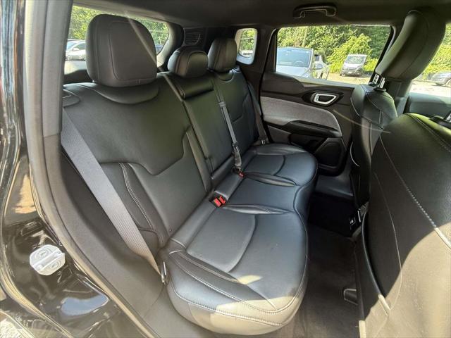 2023 Jeep Compass Latitude Lux FWD