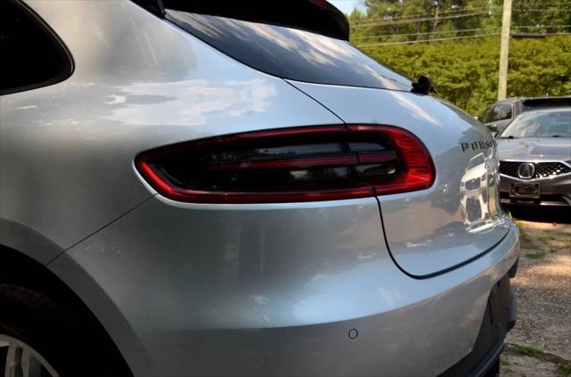 2017 Porsche Macan Macan