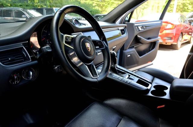 2017 Porsche Macan Macan