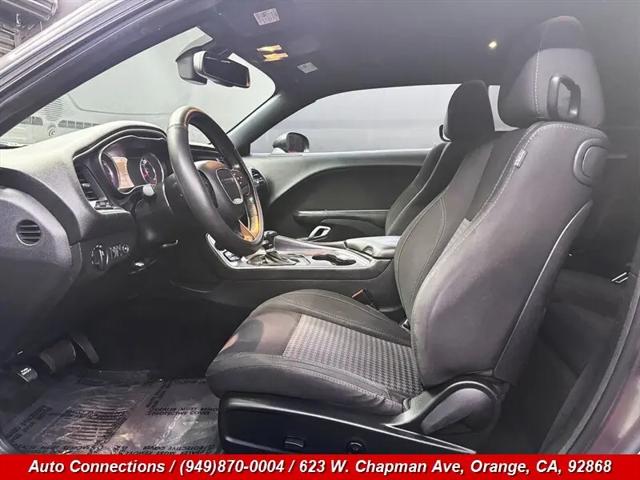 2015 Dodge Challenger SXT