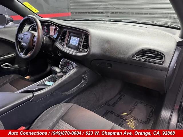 2015 Dodge Challenger SXT