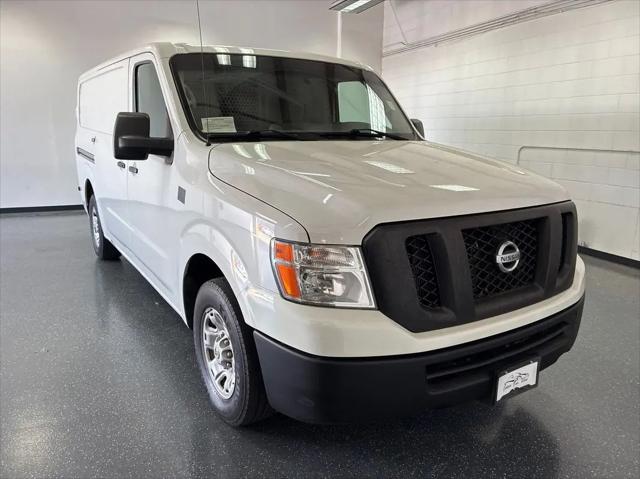 2020 Nissan 1500 SV Standard Roof V6 for sale in Englewood, CO