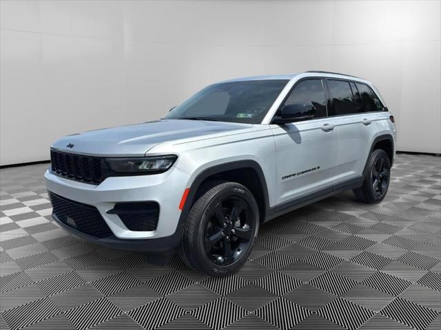 2023 Jeep Grand Cherokee Altitude 4x4 2023 Jeep Grand Cherokee Altitude 4x4