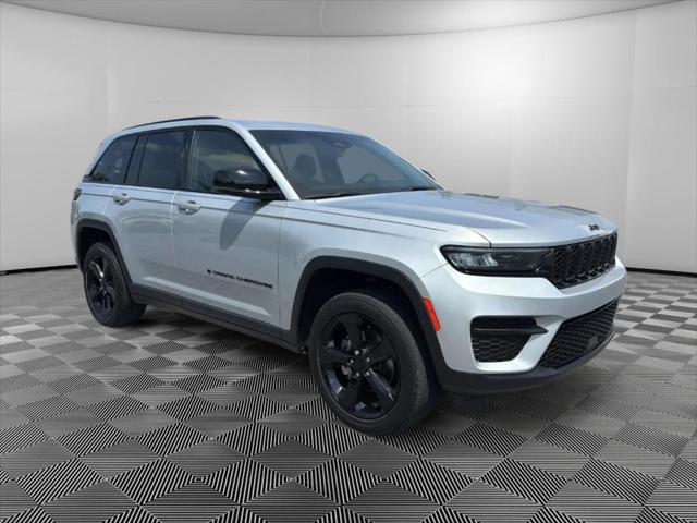 2023 Jeep Grand Cherokee Altitude 4x4 2023 Jeep Grand Cherokee Altitude 4x4