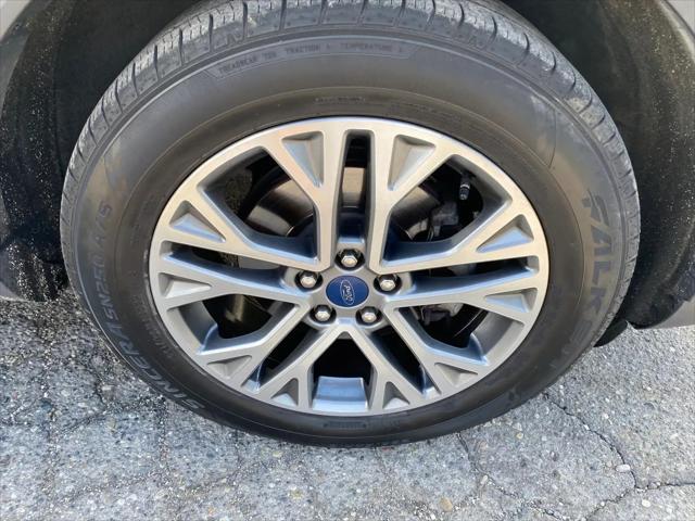 2020 Ford Escape SEL
