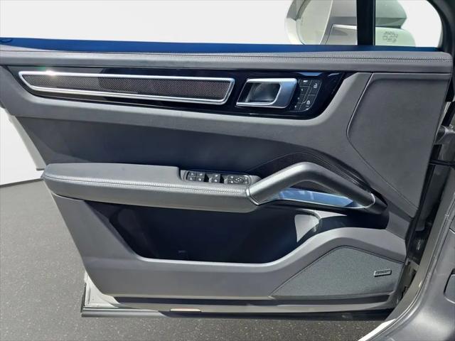 2023 Porsche Cayenne Turbo