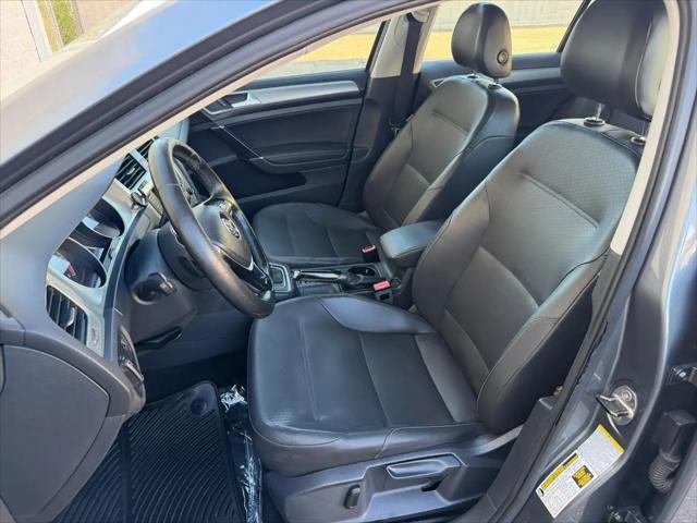 2015 Volkswagen Golf TDI SE 4-Door