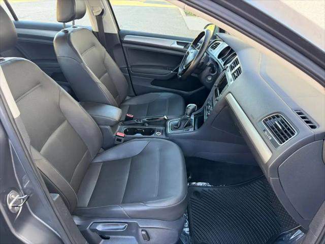 2015 Volkswagen Golf TDI SE 4-Door
