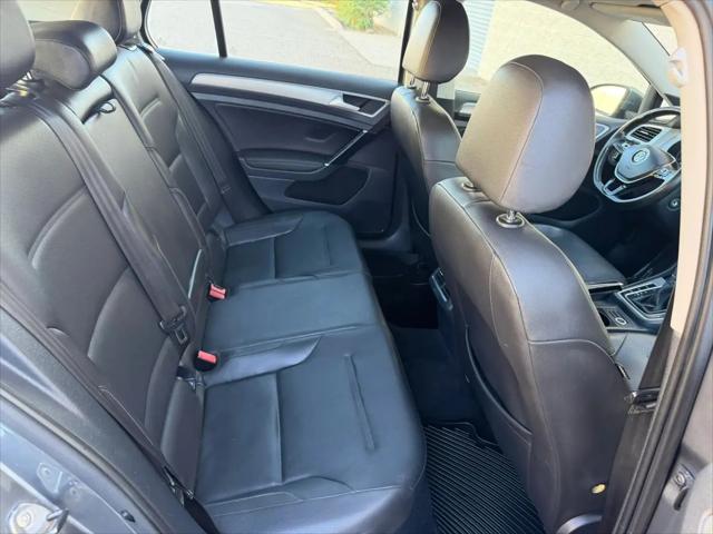 2015 Volkswagen Golf TDI SE 4-Door