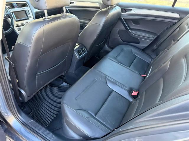 2015 Volkswagen Golf TDI SE 4-Door