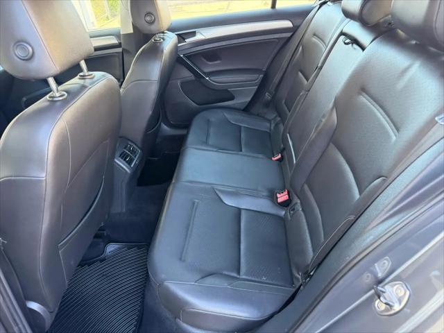 2015 Volkswagen Golf TDI SE 4-Door