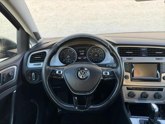 2015 Volkswagen Golf TDI SE 4-Door