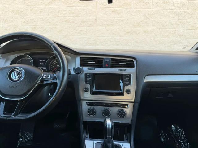 2015 Volkswagen Golf TDI SE 4-Door