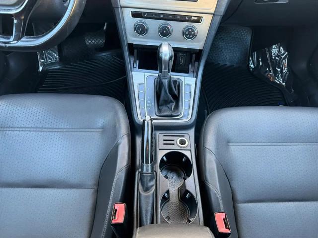 2015 Volkswagen Golf TDI SE 4-Door