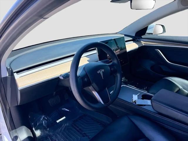 2022 Tesla Model 3 Rear-Wheel Drive