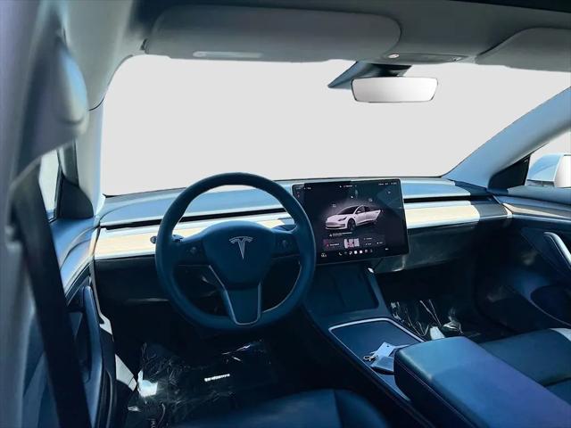 2022 Tesla Model 3 Rear-Wheel Drive